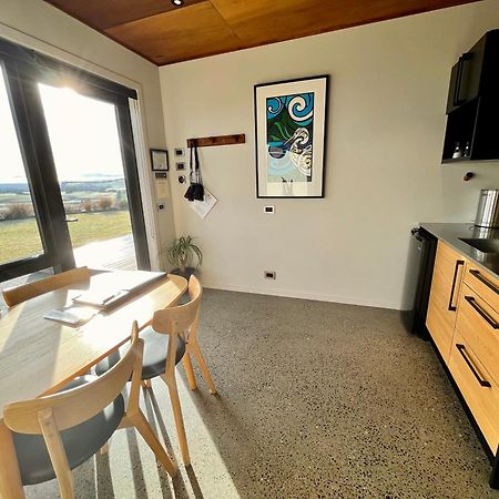 Fiordland Eco-Retreat -- Panoramic Views -- Hot Tub Villa Te Anau Ngoại thất bức ảnh