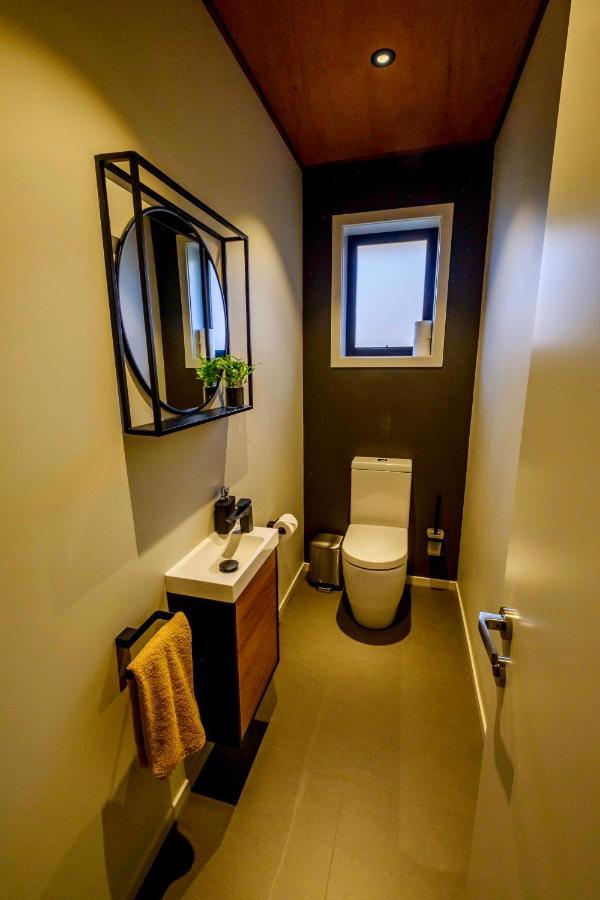 Fiordland Eco-Retreat -- Panoramic Views -- Hot Tub Villa Te Anau Ngoại thất bức ảnh