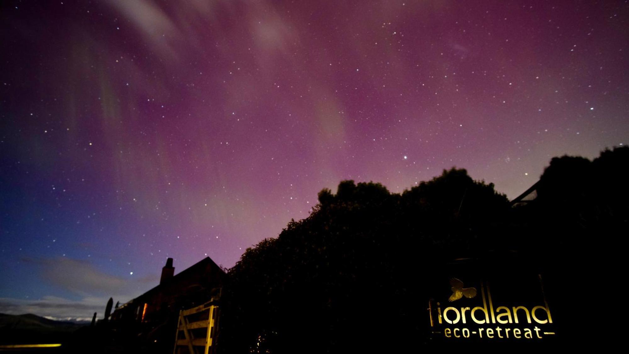 Fiordland Eco-Retreat -- Panoramic Views -- Hot Tub Villa Te Anau Ngoại thất bức ảnh