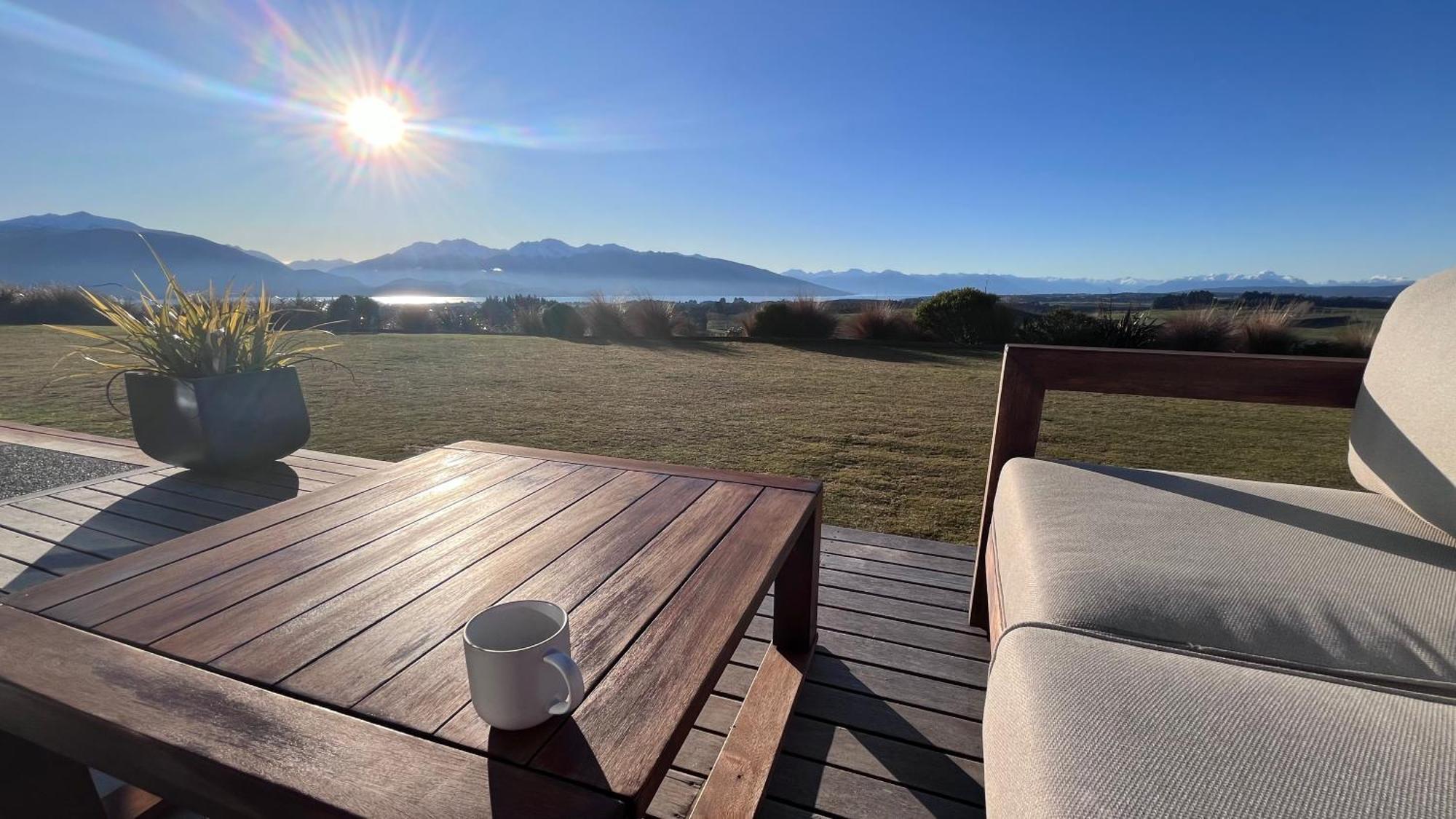 Fiordland Eco-Retreat -- Panoramic Views -- Hot Tub Villa Te Anau Ngoại thất bức ảnh